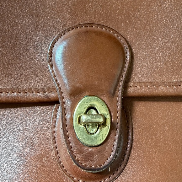 Coach legacy Shelburne Bag - Picture 2 of 15